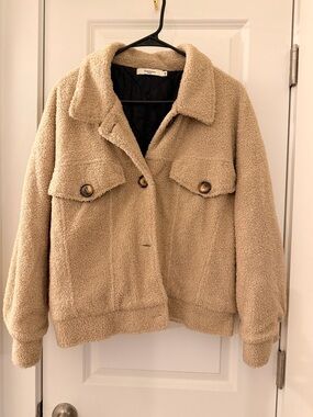 Women's Beige Teddy Jacket with Flap Pockets